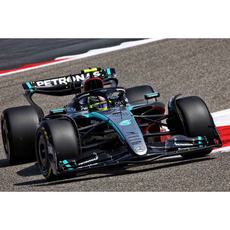 SPARK 1:18 Mercedes W15 E n°44 Hamilton Bahrain 2024 (%)