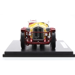 SPARK 1:18 Alfa Romeo 8C...