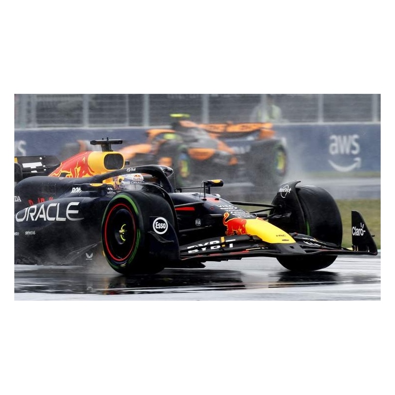 MINICHAMPS Red Bull RB20 Verstappen Vainqueur Montreal 2024 (%)